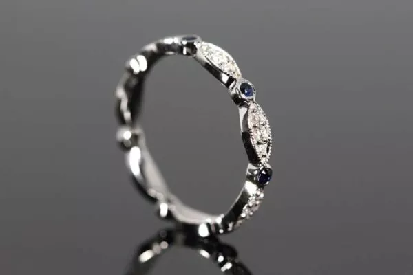 sapphire and diamond ring