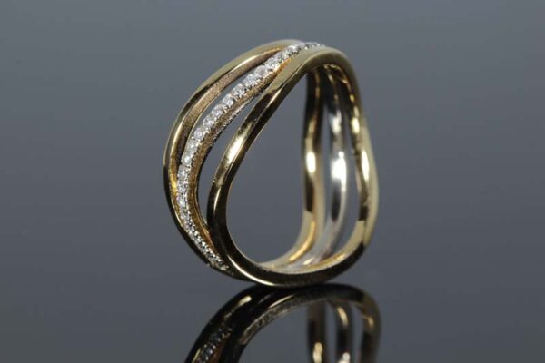 18K yellow diamond ring