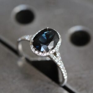 blue oval sapphire ring with diamonds