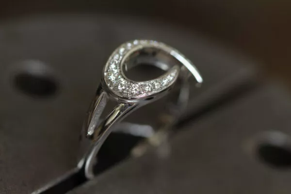 Wave Shape Diamond Ring 18K White Gold - Image 5