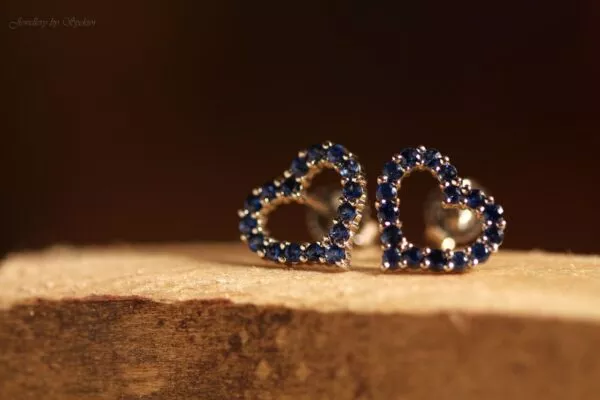 14K White Gold Open Heart Sapphire Stud Earrings - Image 5